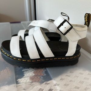 Dr. Martens Blaire sandal
